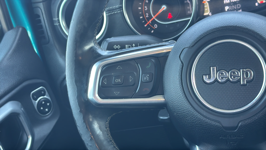 Used 2020 Jeep Wrangler Unlimited Sahara AWD/4WD image 27