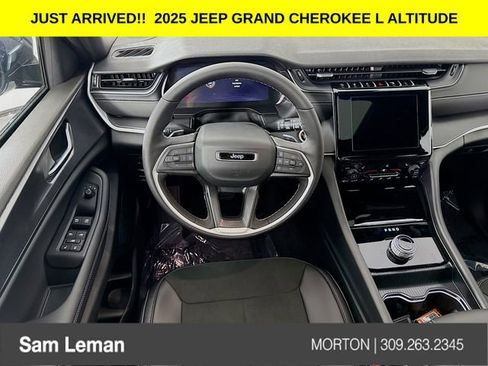 New 2025 Jeep Grand Cherokee L Altitude image 22
