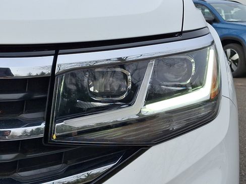 Certified 2023 Volkswagen Atlas SE image 10