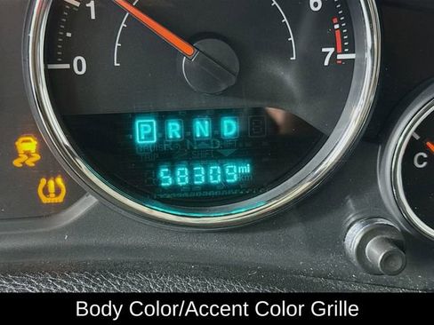 Used 2017 Jeep Wrangler Unlimited Sahara w/ Connectivity Group image 12