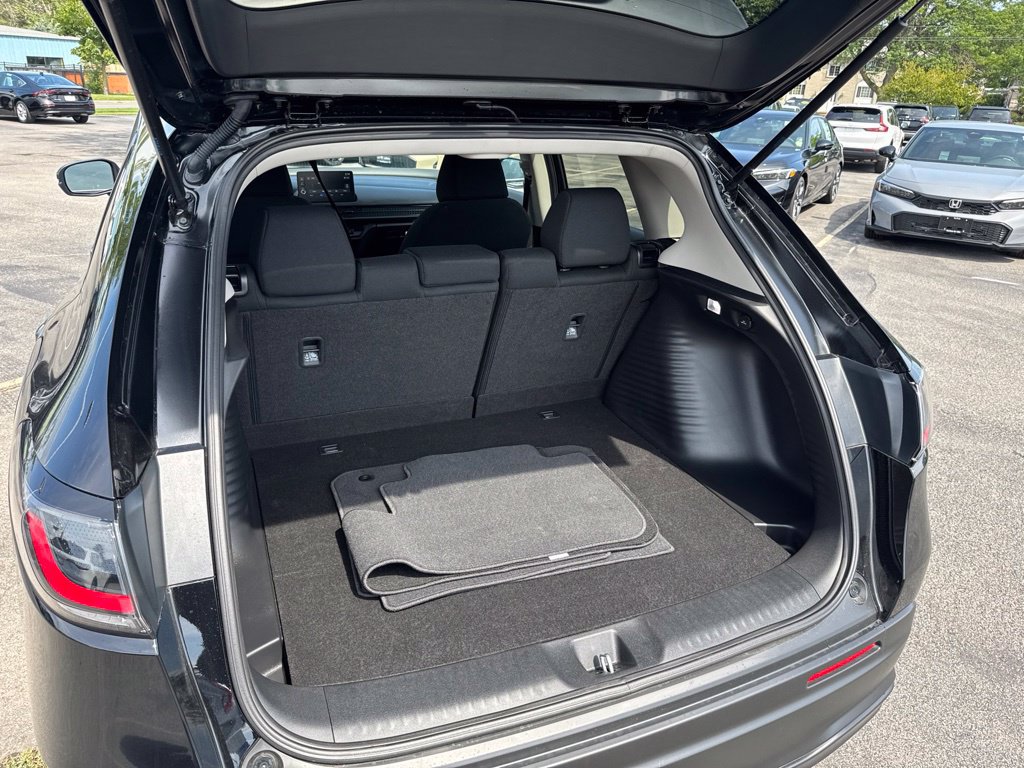 Certified 2027 Honda HR-V LX image 18