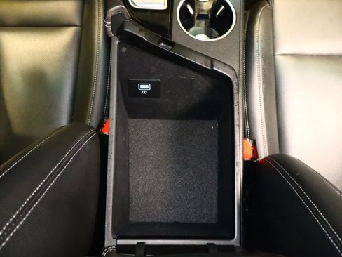 Used 2023 Genesis G70 2.0T image 28