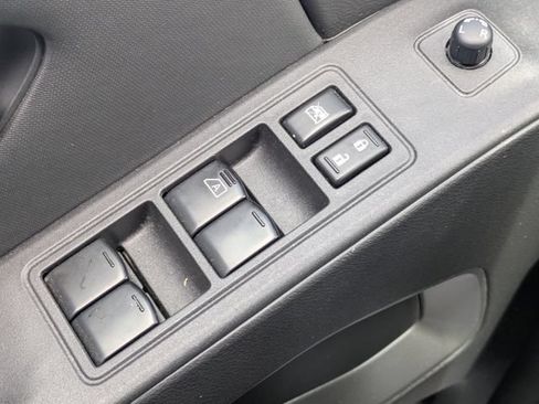 Used 2022 Nissan Frontier SV w/ Technology Package AWD/4WD image 21