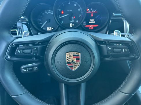 Certified 2025 Porsche Macan image 23
