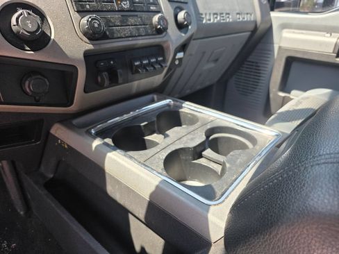 Used 2015 Ford F250 XLT w/ Snow Plow Prep Package AWD/4WD image 16