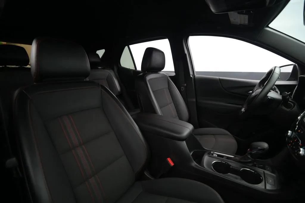 Used 2023 Chevrolet Equinox RS AWD/4WD image 49