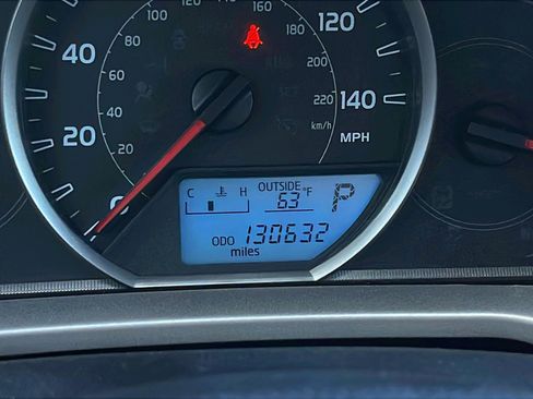 Used 2015 Toyota RAV4 XLE AWD/4WD image 14