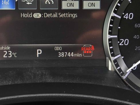Used 2024 Toyota Highlander XLE AWD/4WD image 24