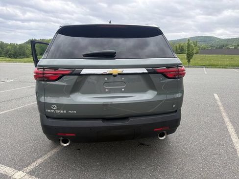 Used 2023 Chevrolet Traverse LT w/ LPO, Floor Liner Package AWD/4WD image 33