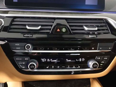 Used 2023 BMW 530i xDrive w/ M Sport Package AWD/4WD image 45