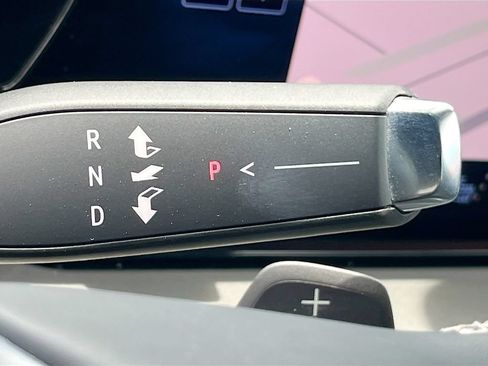 Used 2026 Chevrolet Traverse LT w/ Driver Confidence Package FWD image 17