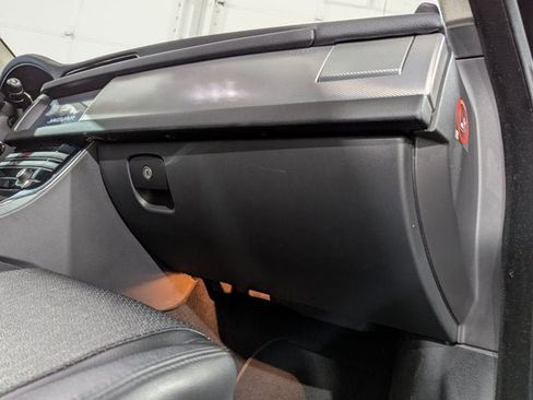 Used 2019 Jaguar XF Prestige image 23