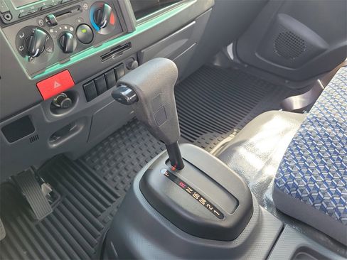 New 2024 Chevrolet Low Cab Forward image 7