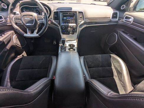 Used 2018 Jeep Grand Cherokee SRT AWD/4WD image 28