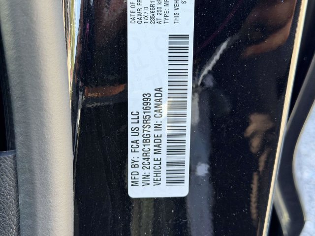 Used 2025 Chrysler Pacifica Select FWD image 25