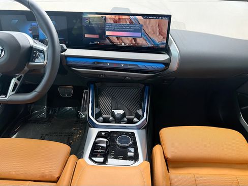 Used 2025 BMW X3 xDrive30i w/ Premium Package image 18