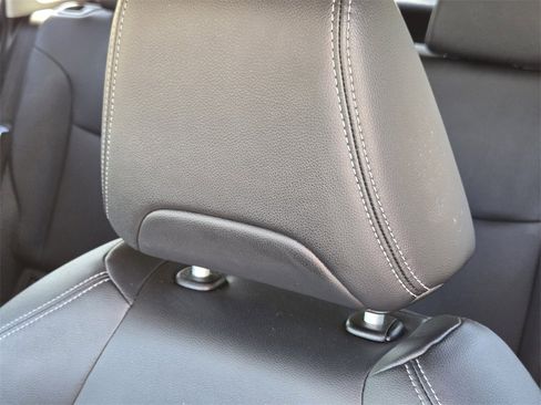 Used 2024 Toyota Corolla Cross XLE image 21