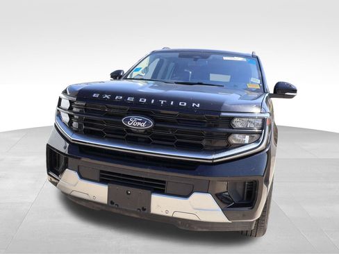 Used 2025 Ford Expedition Max Platinum AWD/4WD image 5