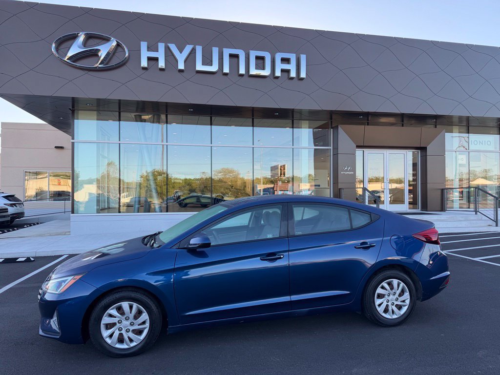 Used 2020 Hyundai Elantra SE FWD image 1
