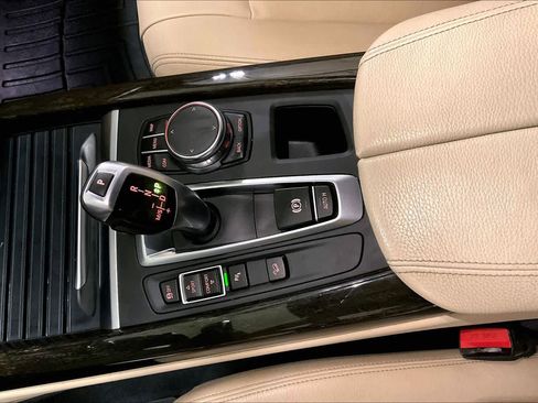 Used 2017 BMW X5 xDrive35d image 15