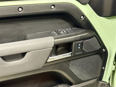 Used 2023 Land Rover Defender 110 75th Limited Edition image 18