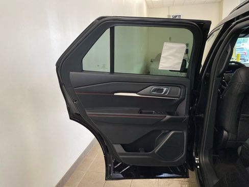 New 2026 Ford Explorer ST AWD/4WD image 39