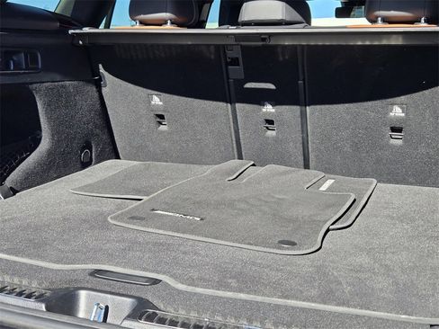 Used 2024 Mercedes-Benz GLC 43 AMG 4MATIC image 31