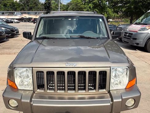 Used 2006 Jeep Commander 2WD image 32