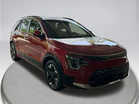 Used 2023 Kia Niro Wave FWD image 1