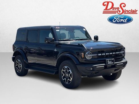 New 2026 Ford Bronco Outer Banks AWD/4WD image 4