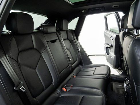 New 2026 Porsche Macan AWD/4WD image 23