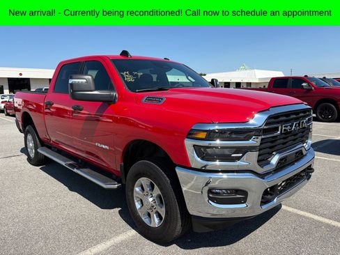 Used 2026 RAM 2500 Big Horn AWD/4WD image 1
