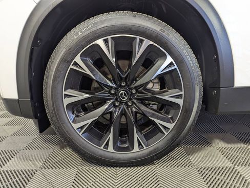 Used 2024 MAZDA CX-90 Plug-In Hybrid w/ Premium Plus image 17