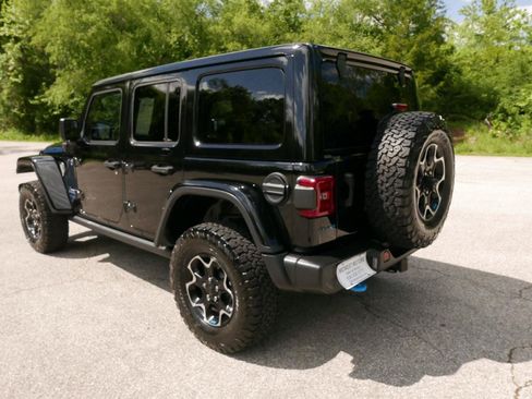 Used 2021 Jeep Wrangler Unlimited Rubicon 4xe w/ Cold Weather Group AWD/4WD image 8