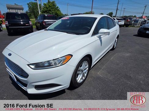 Used 2016 Ford Fusion SE FWD image 3