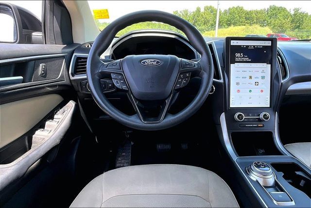 Used 2022 Ford Edge SE w/ Black Appearance Package AWD/4WD image 8