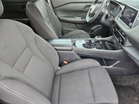 Used 2024 Nissan Rogue S FWD image 10