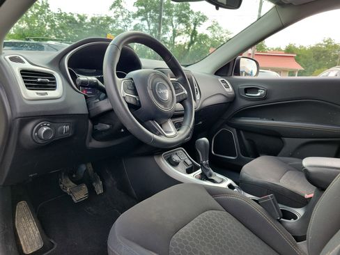 Used 2019 Jeep Compass Sport image 19