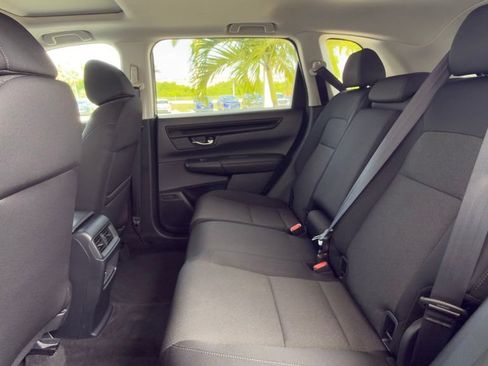 Used 2025 Honda CR-V EX image 7