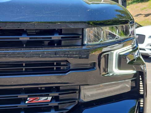 Used 2021 Chevrolet Silverado 1500 LT Trail Boss w/ Convenience Package II AWD/4WD image 9