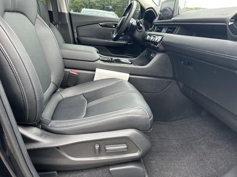 Used 2023 Honda Pilot Touring image 15