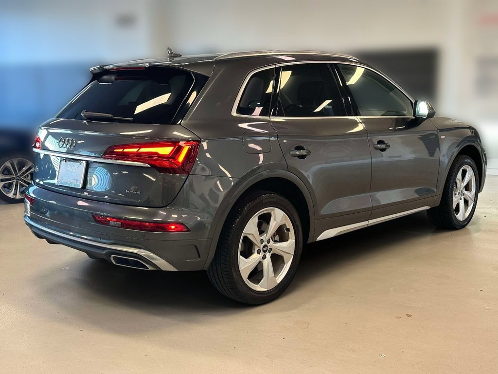 Used 2023 Audi Q5 2.0T Premium Plus w/ Premium Plus Package AWD/4WD image 4