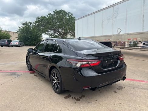 Used 2023 Toyota Camry SE w/ Convenience Package image 7