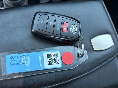 Used 2025 Toyota Camry SE image 26