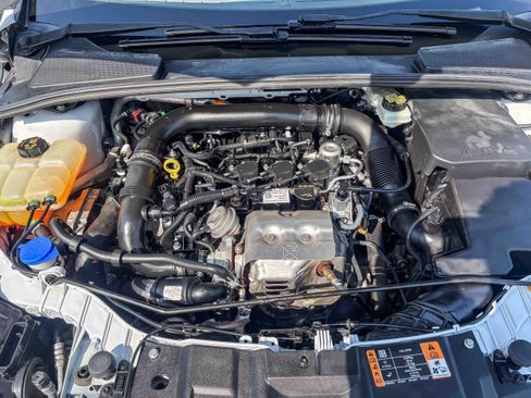 Used 2017 Ford Focus SE FWD image 14