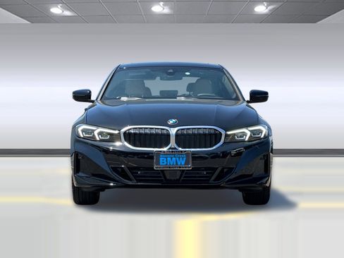 Used 2025 BMW 330i Sedan w/ Premium Package RWD image 5