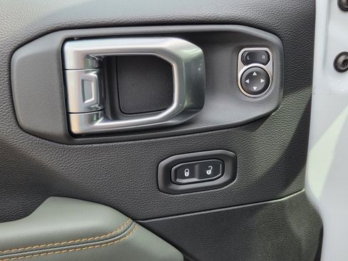 New 2026 Jeep Gladiator Mojave image 15