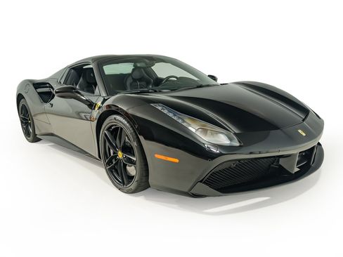 Certified 2018 Ferrari 488 Spider RWD image 11