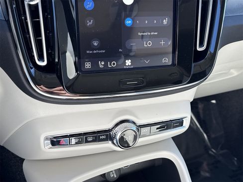 New 2026 Volvo XC40 B5 Plus w/ Protection Package Premier image 27