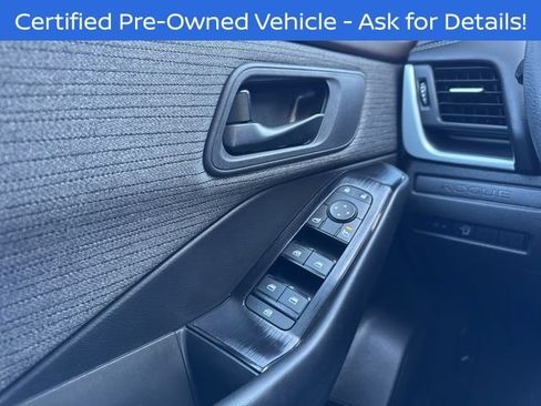 Used 2023 Nissan Rogue S AWD/4WD image 21